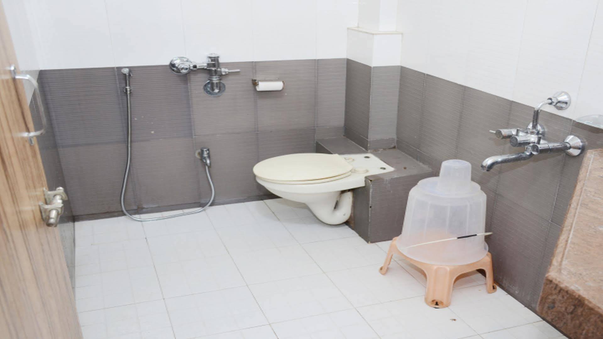 Oyo 24197 Saptaruchi Otel Pimpri-Chinchwad Dış mekan fotoğraf