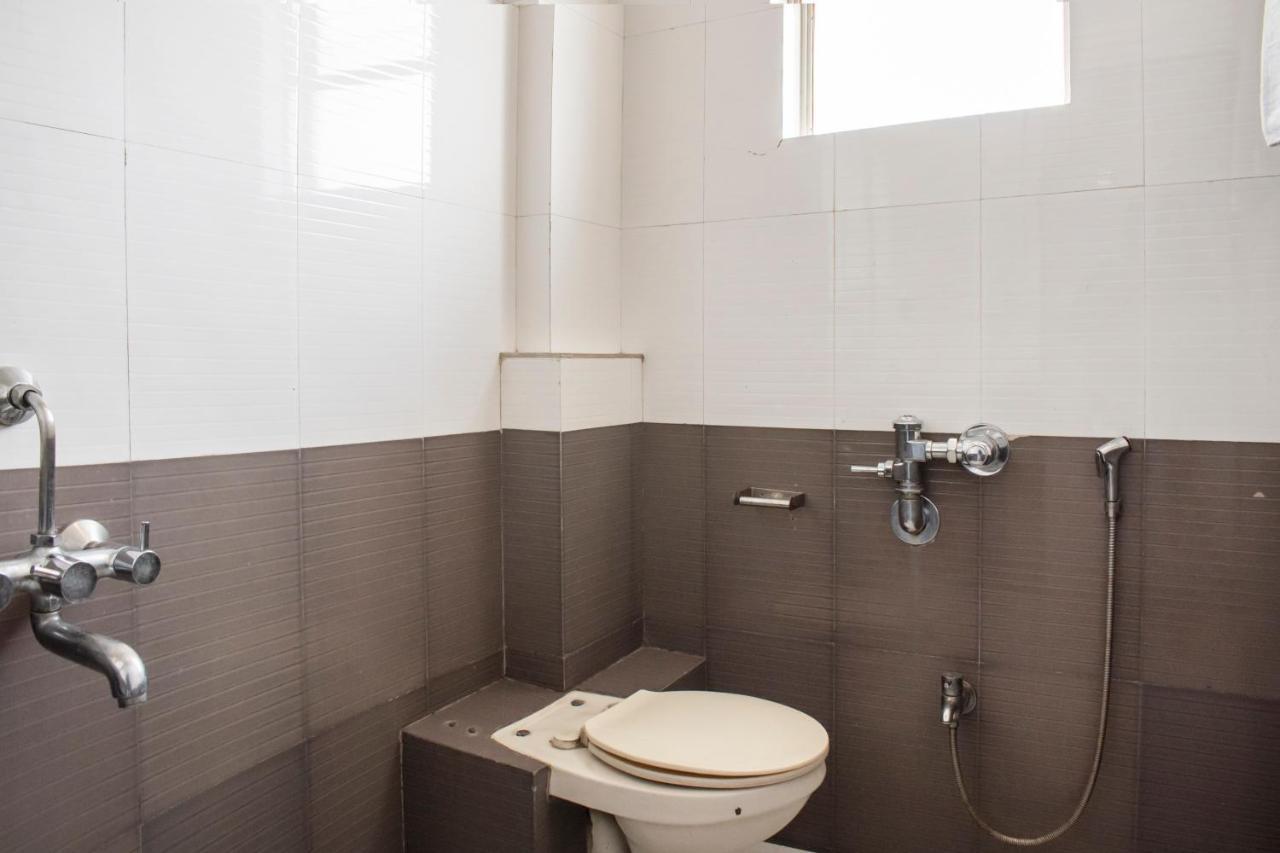 Oyo 24197 Saptaruchi Otel Pimpri-Chinchwad Dış mekan fotoğraf