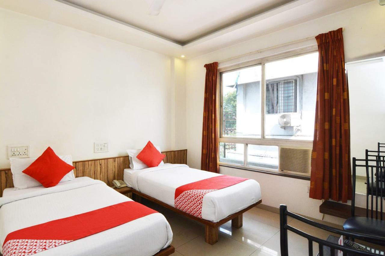 Oyo 24197 Saptaruchi Otel Pimpri-Chinchwad Dış mekan fotoğraf