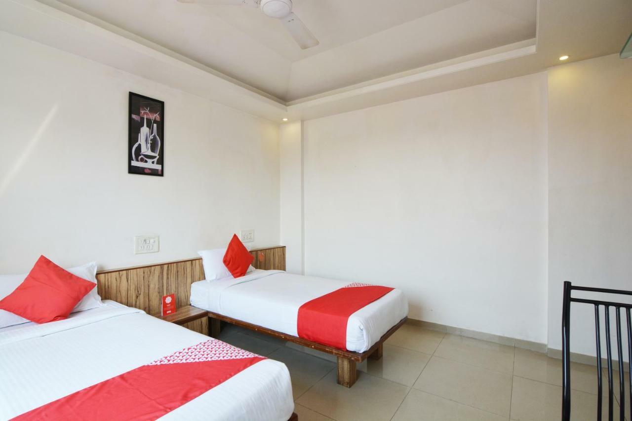 Oyo 24197 Saptaruchi Otel Pimpri-Chinchwad Dış mekan fotoğraf