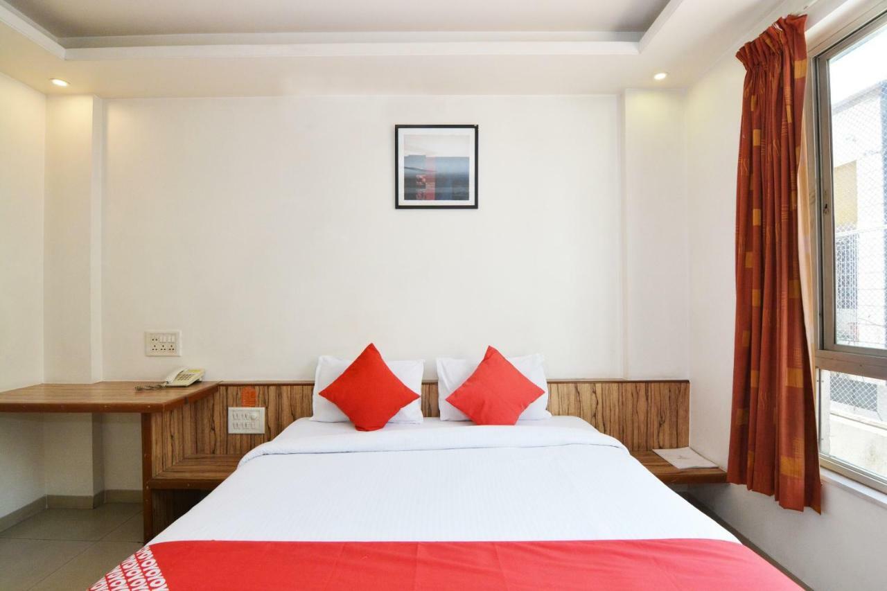 Oyo 24197 Saptaruchi Otel Pimpri-Chinchwad Dış mekan fotoğraf