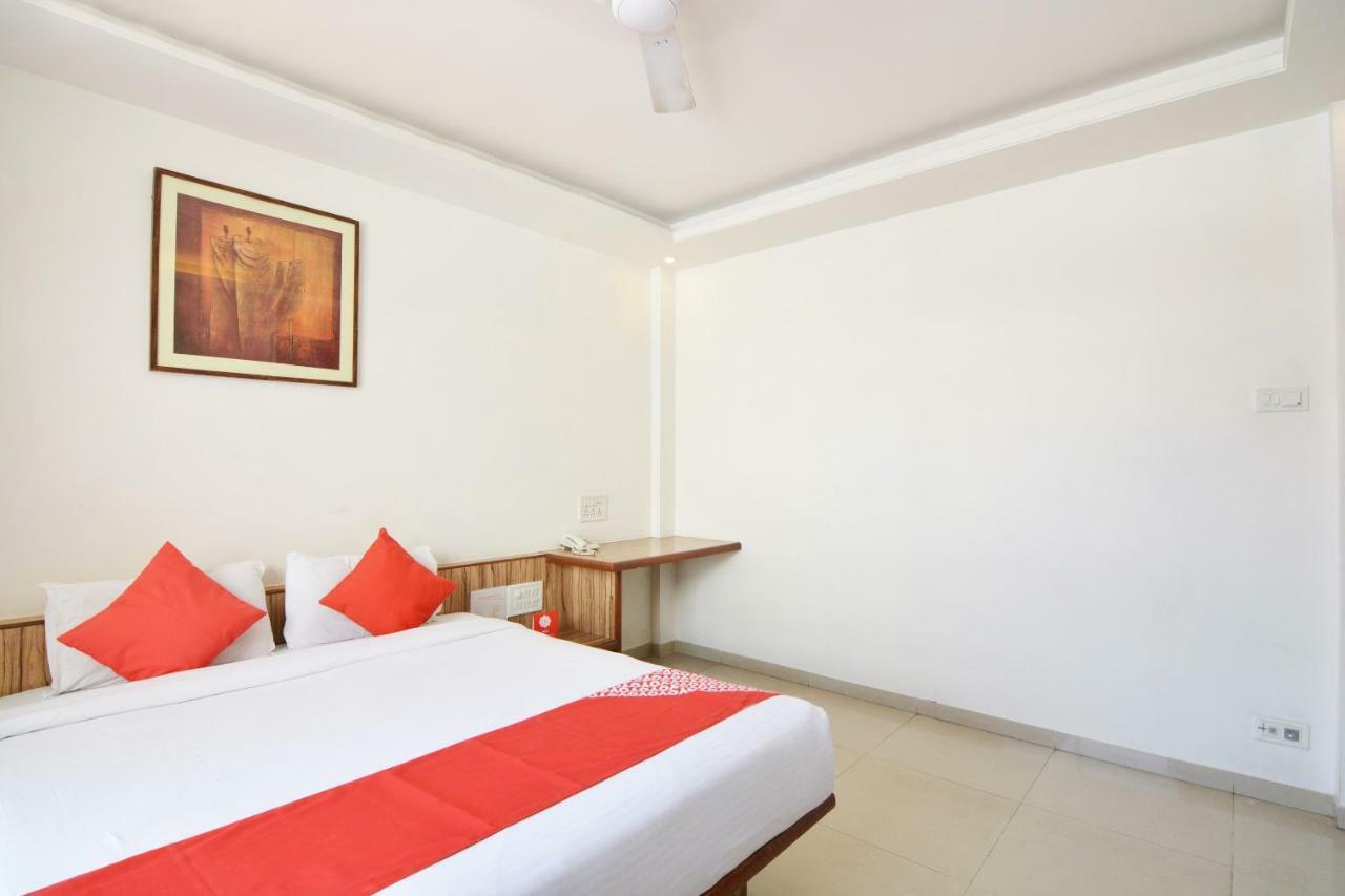 Oyo 24197 Saptaruchi Otel Pimpri-Chinchwad Dış mekan fotoğraf